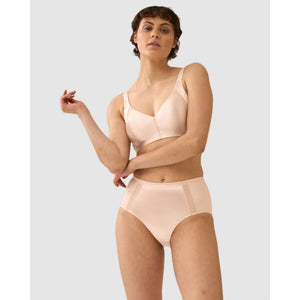 Curve Hugger Seamless Wirefree Minimiser Bra