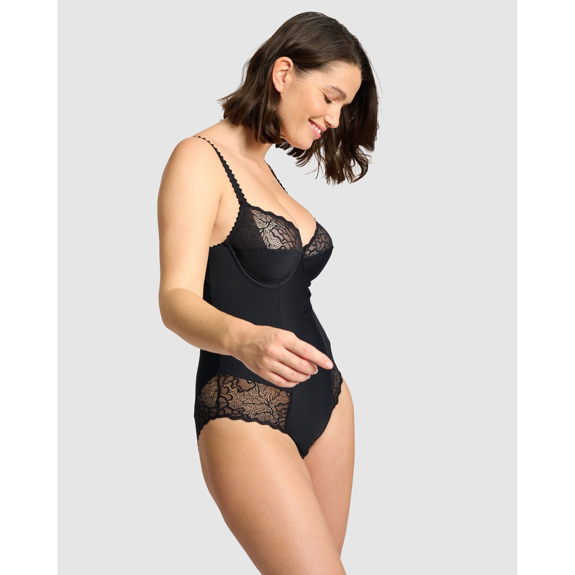 Sheer Shaping X-Firm Underwire Bodybriefer