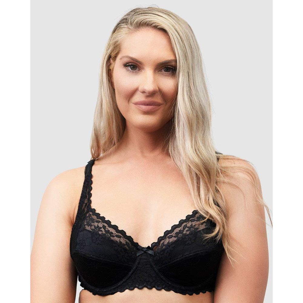 Wired Padded Scalloped Lace Bra